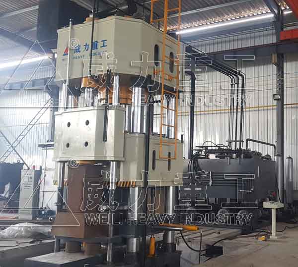 1000噸熱鍛成型壓力機(jī)又稱(chēng)熱鐓機(jī)