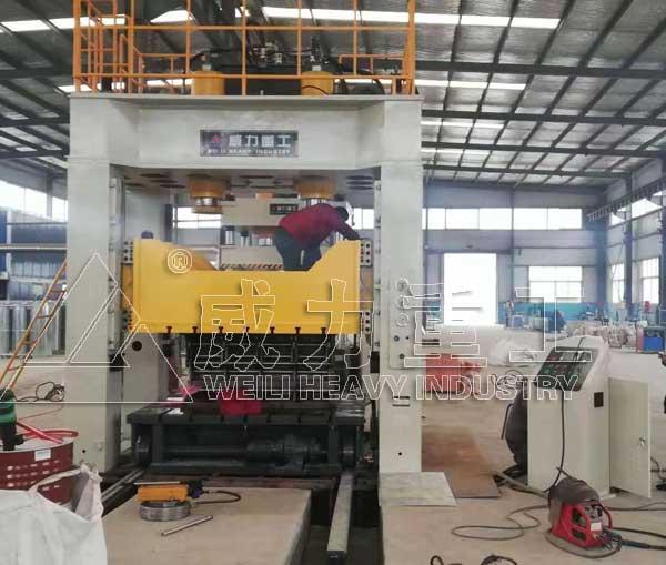 框架式復(fù)合材料建筑模板熱壓機